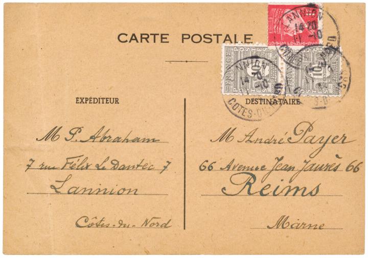 Carte postale affranchie à 1F20 (tarif du 5 janvier 1942). Affranchissement composé Pétain (N°514) et Arc de Triomphe (N°621 en paire).