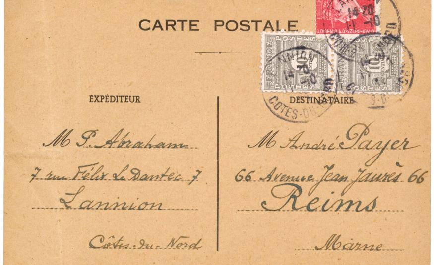 Carte postale affranchie à 1F20 (tarif du 5 janvier 1942). Affranchissement composé Pétain (N°514) et Arc de Triomphe (N°621 en paire).